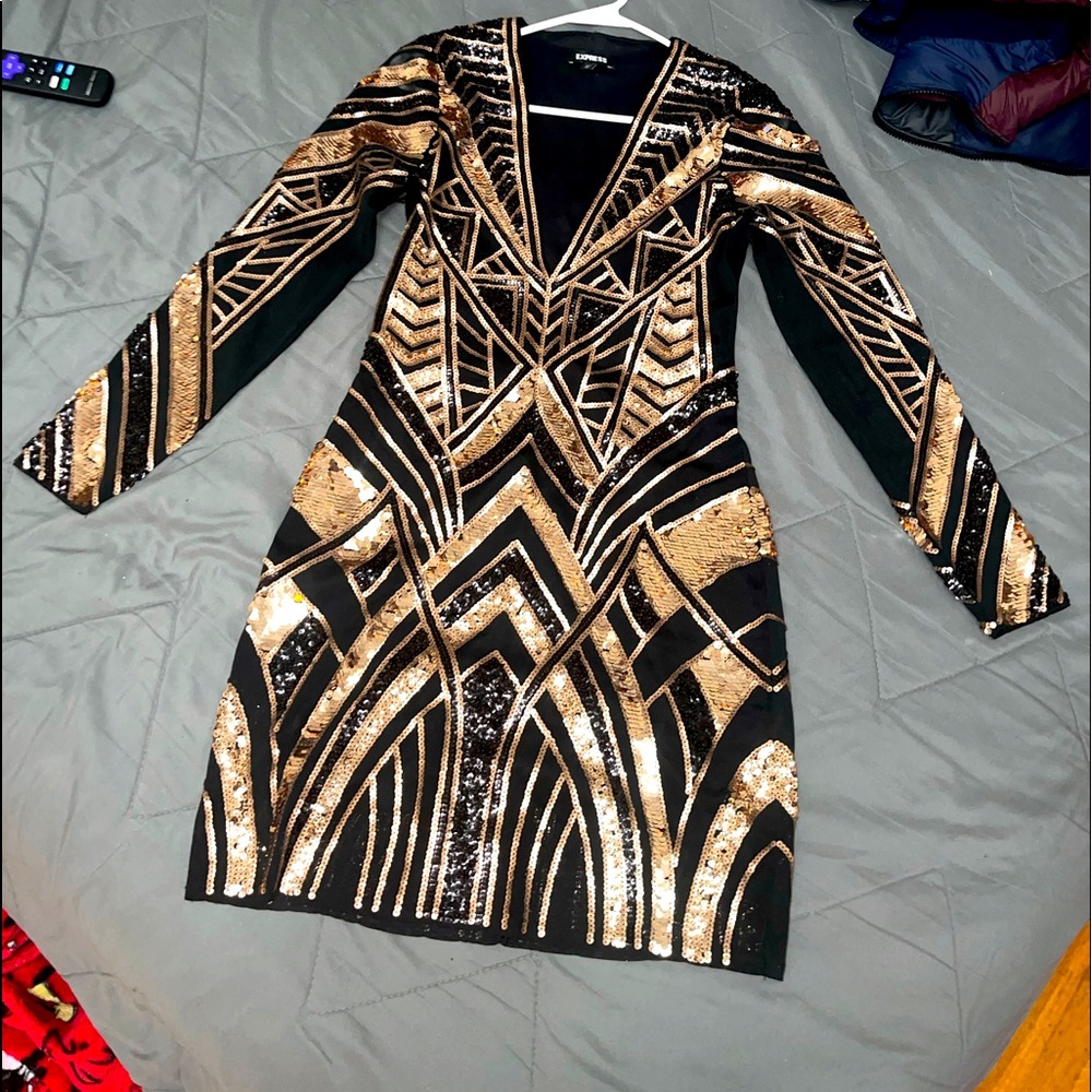 It is a super comfortable dress and in perfect condition.  only use it once